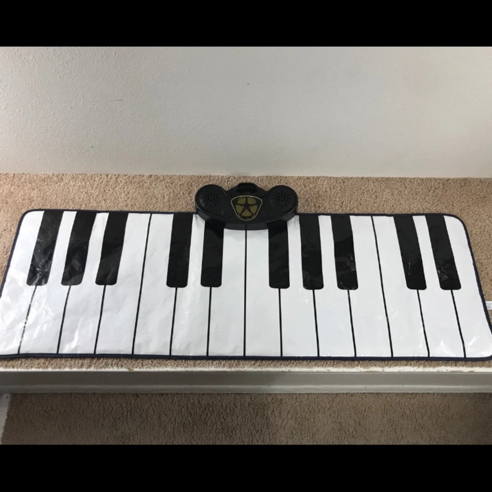 FAO Schwarz Giant Dance Mat Piano